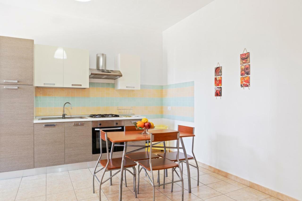 Focallo Seaside Holiday Flat 圣玛丽亚德尔法加洛 外观 照片