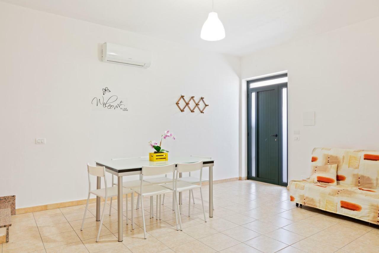 Focallo Seaside Holiday Flat 圣玛丽亚德尔法加洛 外观 照片